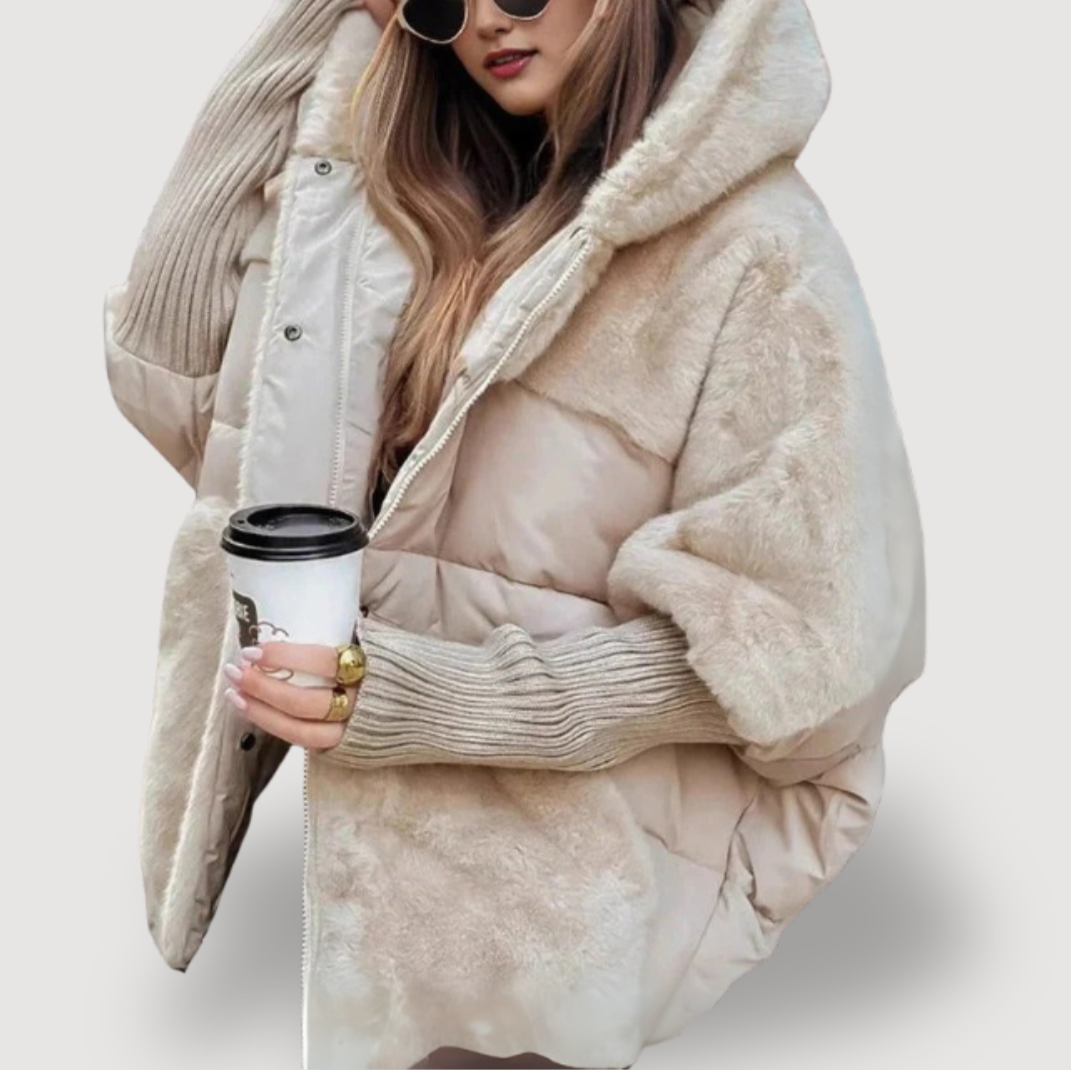 JESSY – GEMÜTLICHE JACKE MIT KAPUZE