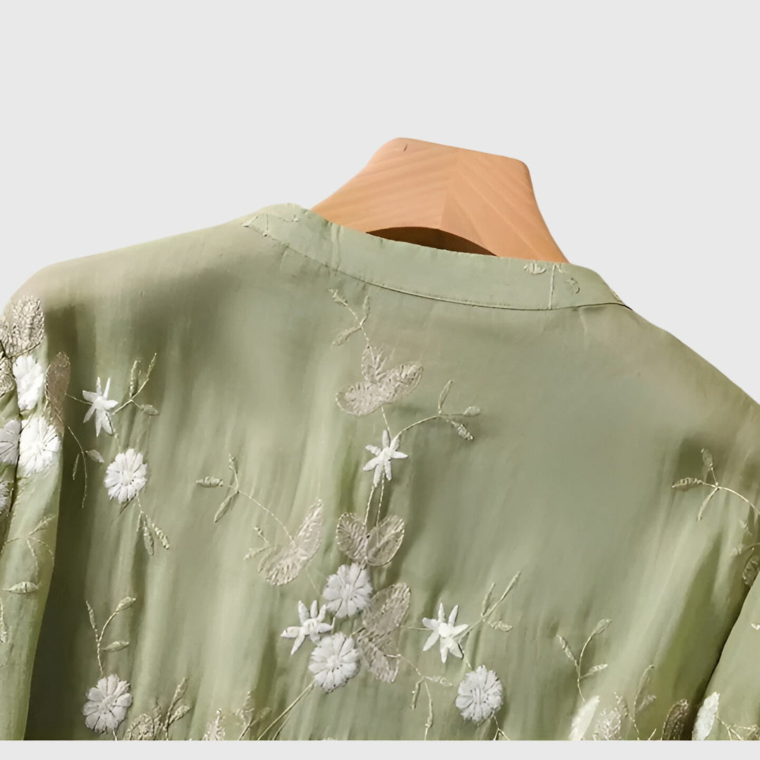 Nellie | Blouse with Embroidered Flowers