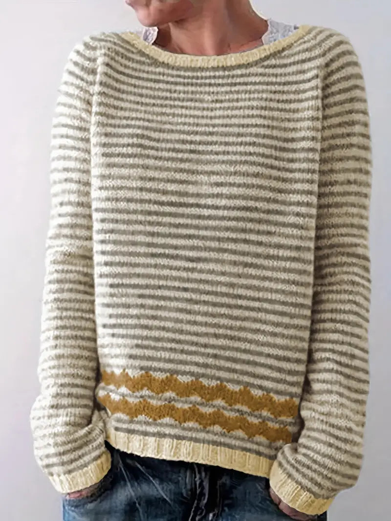Aster | Lässiger Damenpullover mit feinen Streifen
