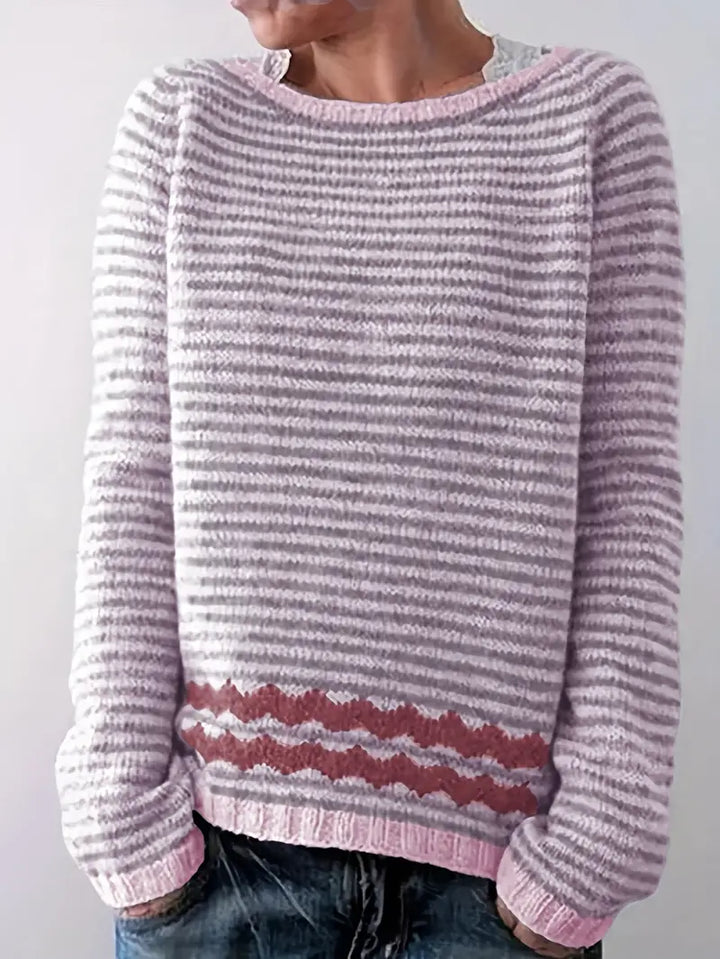 Aster | Lässiger Damenpullover mit feinen Streifen