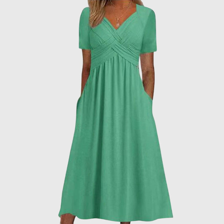 Amanda – Figure-Hugging Dress