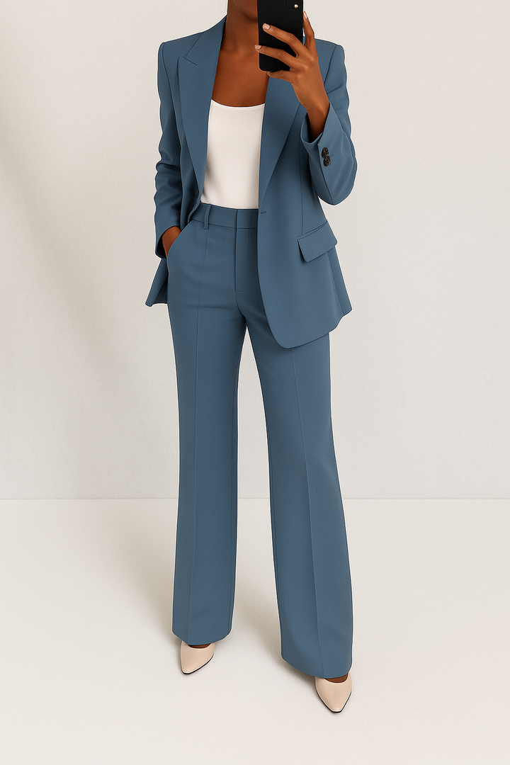 EVELYN | ZEITLOSES, FIGURBETONTES LOUNGE-SET