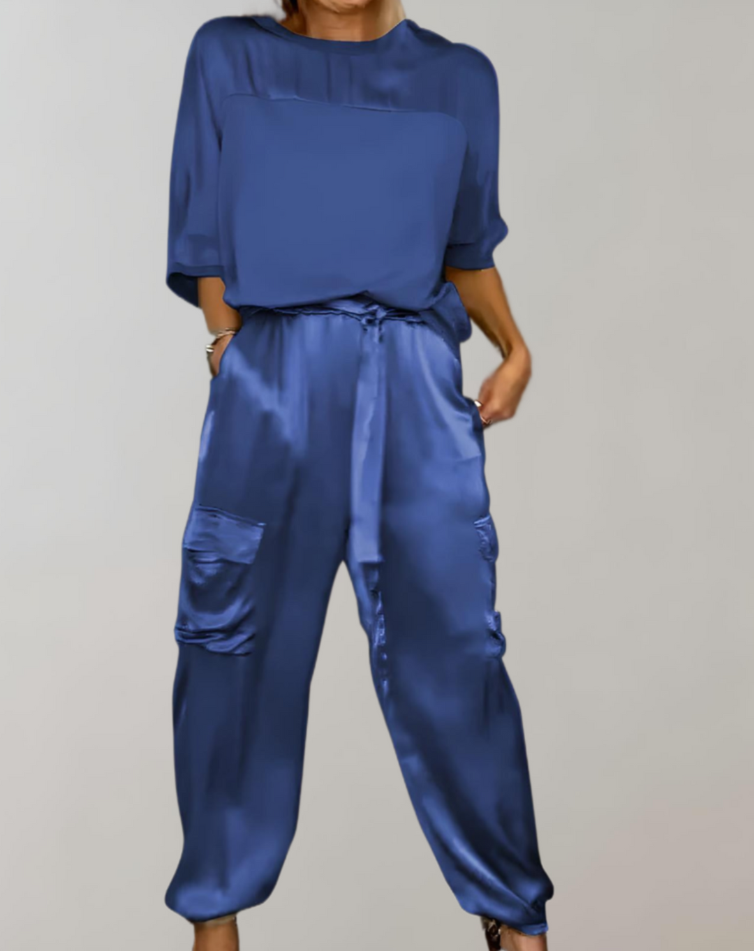 Finley – Seiden-Loungewear-Set mit Cargotaschen
