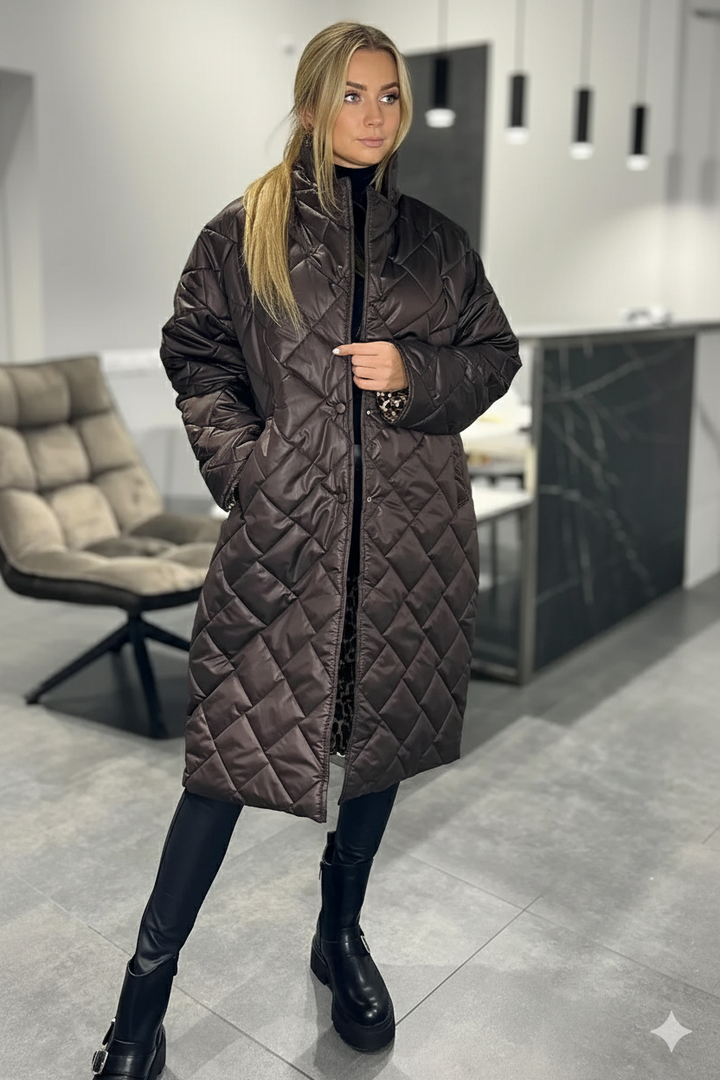 Emery™ | Stylowa kurtka w panterkę o średniej długości