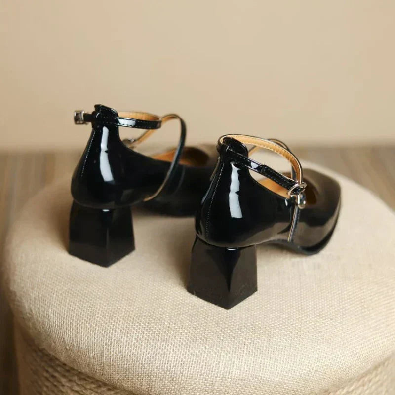 Elegante Ankle-Heels