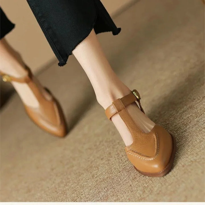 Aurenza Pumps mit Schnalle