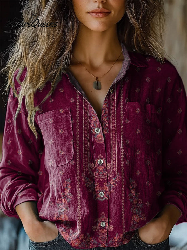 Einfaches ethnisches Blumenmuster auf langärmeligem Damen-Baumwollshirt